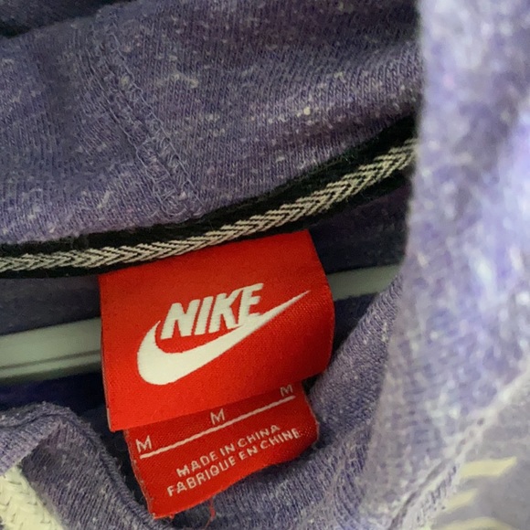 Pull over purple Nike sweater - Picture 3 of 3